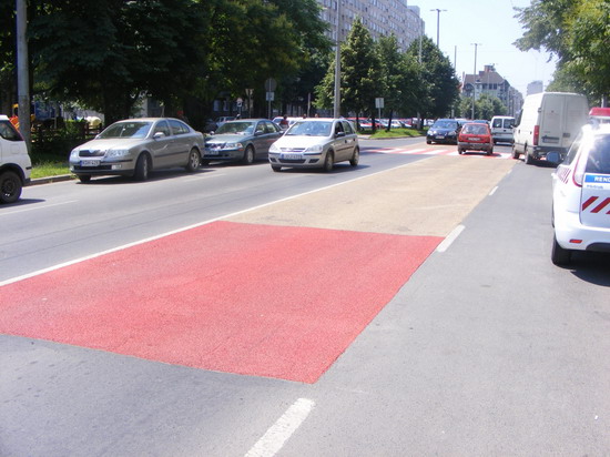 living road biztonsági útburkolat