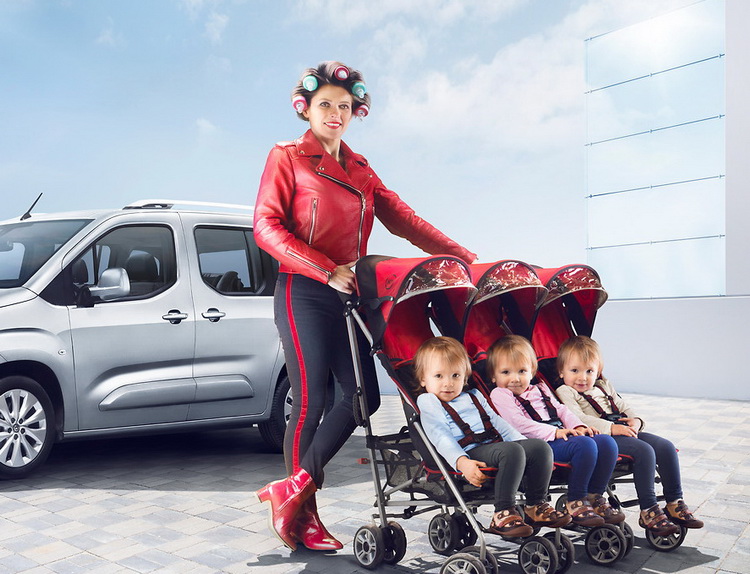 Tamogatas 7szemelyes Auto 2