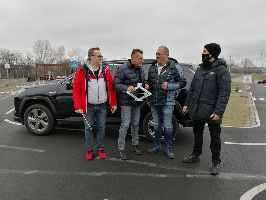 Irigyhonaljmirigy Kreszfm