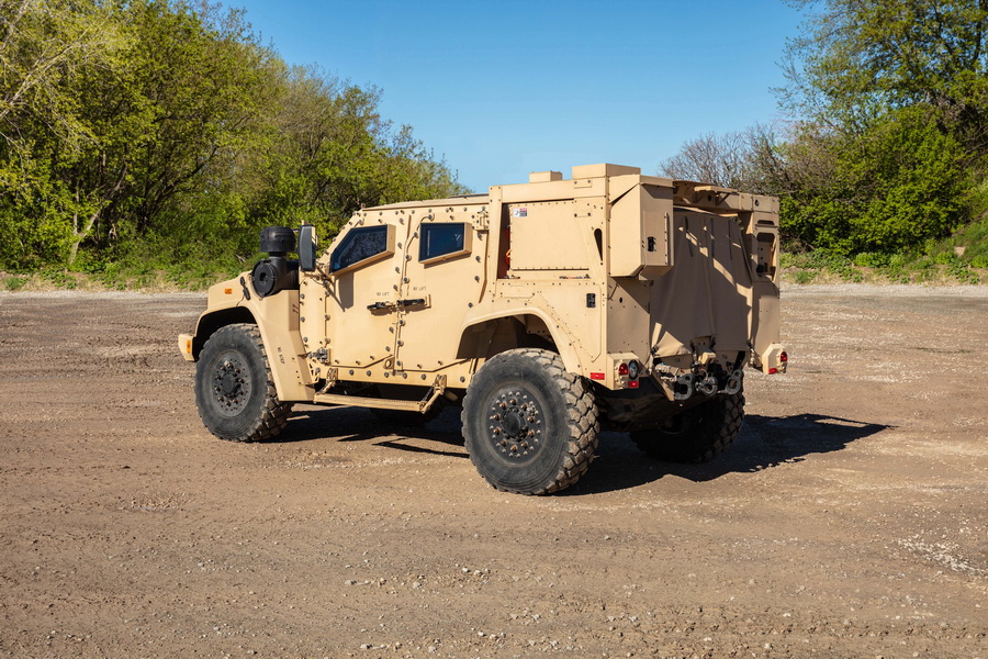 2201 Oshkosh Ejltv 3