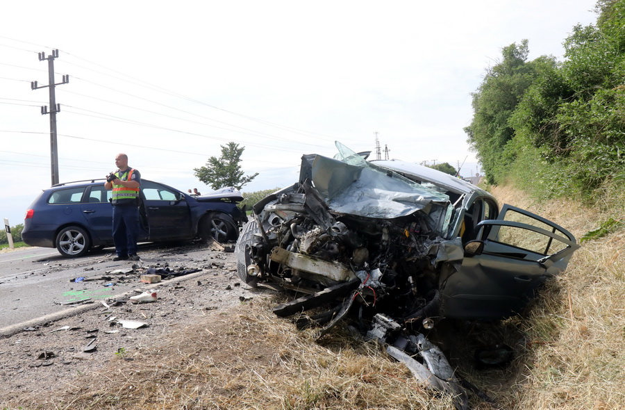 Ketten Meghaltak Karambolban A 3 As út Borsodi Szakaszán