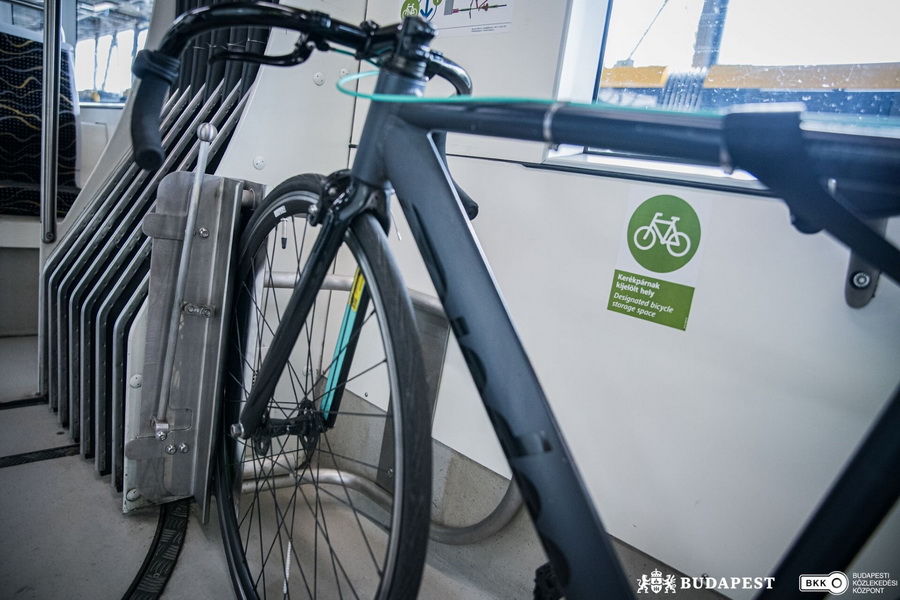 2305 Kerekparszallitas Caf Villamos 2 Resize