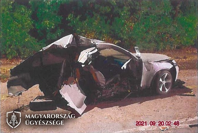 2309 Szetszakadt Bmw 2