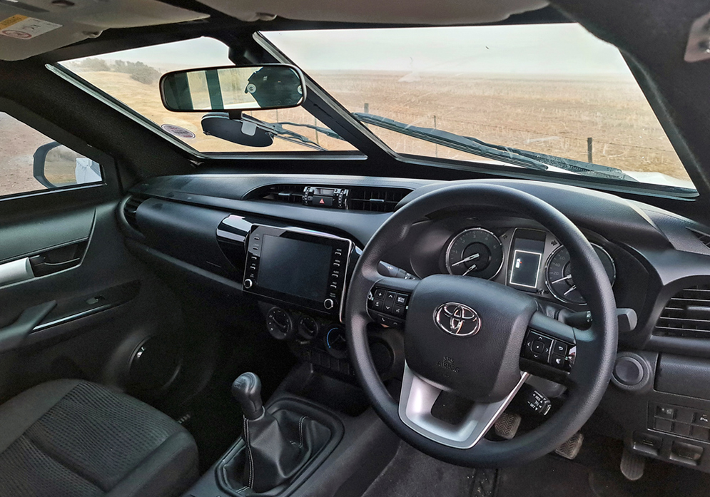 2403 Pancelozott Toyota Hilux 1